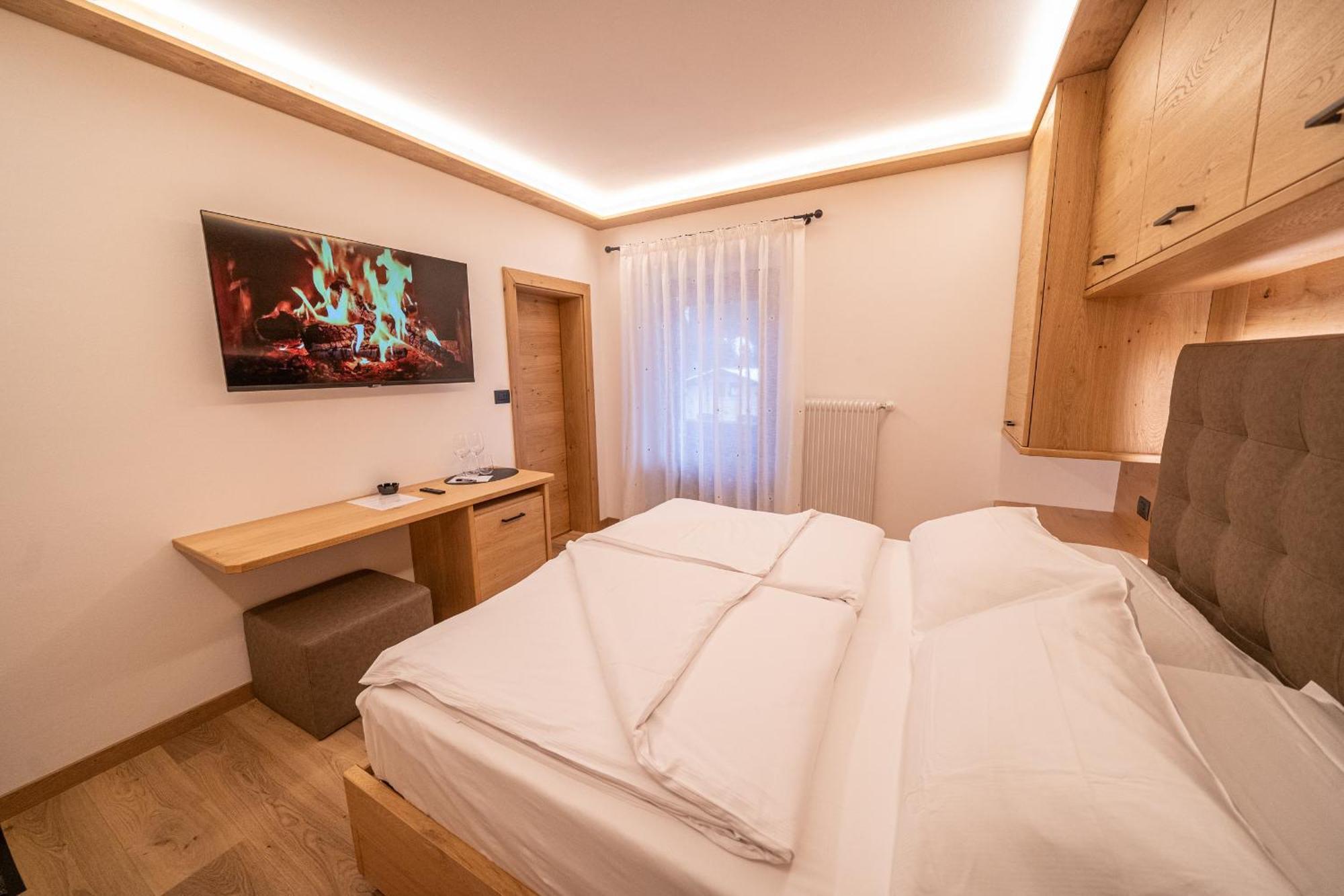 Hotel Fontana 萨帕达 外观 照片